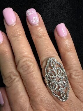 BNWT DAVID TUTERA EMBELLISH JOSEPHINE FILAGREE SPARKLING CRYSTAL RING SIZE 6.5